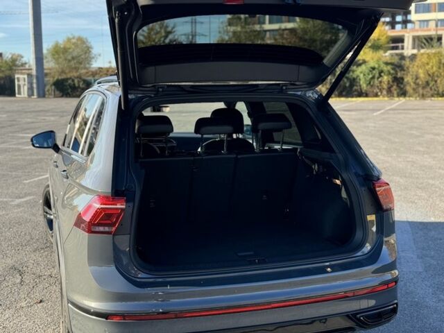 Серый Фольксваген Тигуан, объемом двигателя 2 л и пробегом 52 тыс. км за 36999 $, фото 9 на Automoto.ua