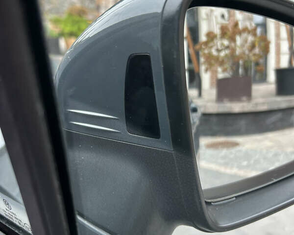 Серый Фольксваген Тигуан, объемом двигателя 2 л и пробегом 194 тыс. км за 31500 $, фото 14 на Automoto.ua