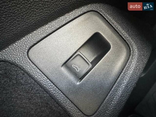 Сірий Фольксваген Тігуан, об'ємом двигуна 1.97 л та пробігом 52 тис. км за 33200 $, фото 39 на Automoto.ua