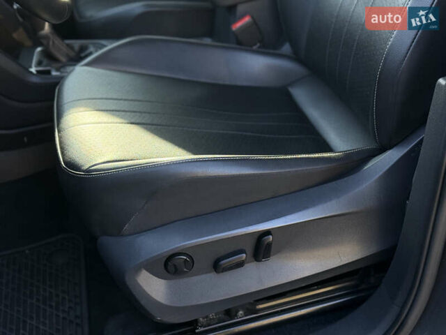 Серый Фольксваген Тигуан, объемом двигателя 2 л и пробегом 120 тыс. км за 23500 $, фото 41 на Automoto.ua