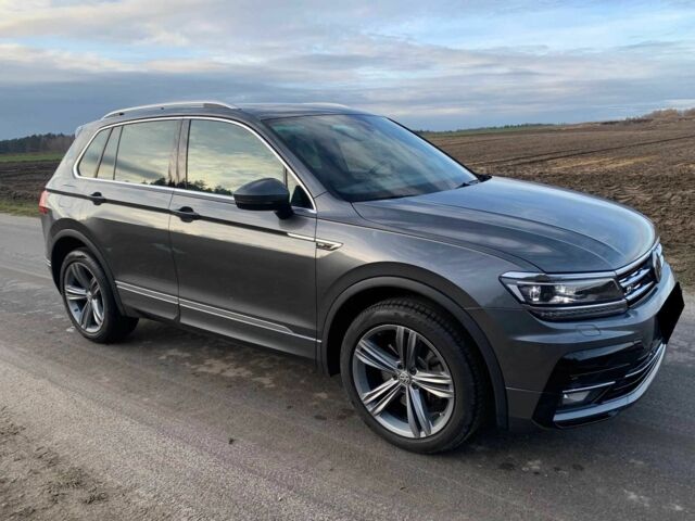 Серый Фольксваген Тигуан, объемом двигателя 2 л и пробегом 74 тыс. км за 11100 $, фото 2 на Automoto.ua