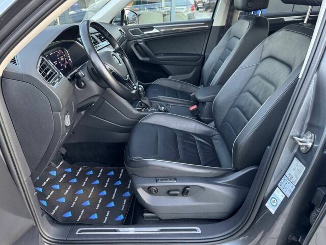 Серый Фольксваген Тигуан, объемом двигателя 2 л и пробегом 172 тыс. км за 33700 $, фото 19 на Automoto.ua