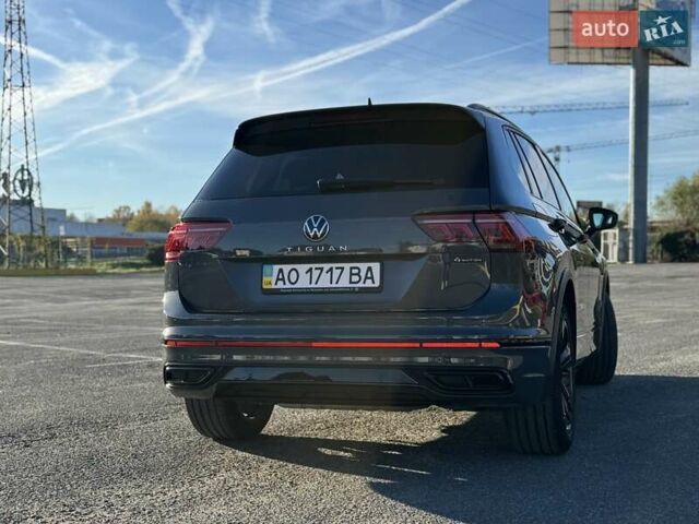 Серый Фольксваген Тигуан, объемом двигателя 1.98 л и пробегом 52 тыс. км за 36999 $, фото 4 на Automoto.ua