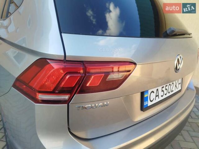 Серый Фольксваген Тигуан, объемом двигателя 1.98 л и пробегом 60 тыс. км за 19000 $, фото 3 на Automoto.ua