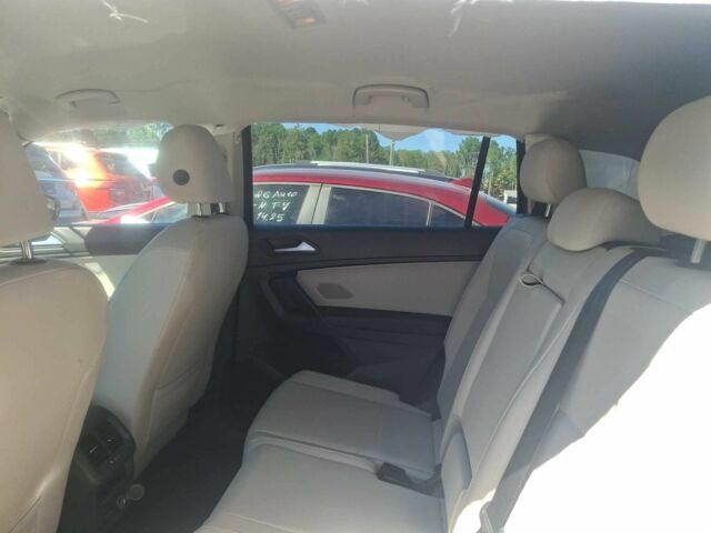 Серый Фольксваген Тигуан, объемом двигателя 2 л и пробегом 56 тыс. км за 12500 $, фото 13 на Automoto.ua