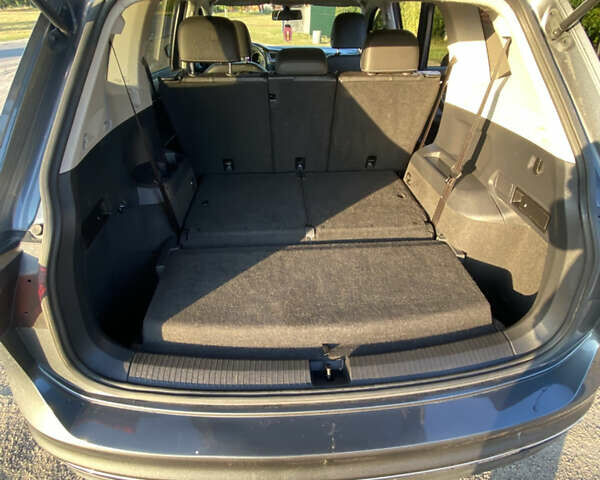 Серый Фольксваген Тигуан, объемом двигателя 1.98 л и пробегом 119 тыс. км за 21500 $, фото 12 на Automoto.ua