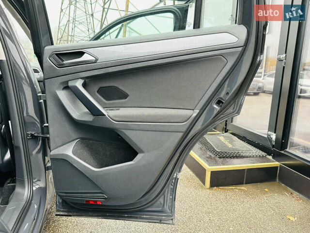 Серый Фольксваген Тигуан, объемом двигателя 1.97 л и пробегом 150 тыс. км за 26300 $, фото 22 на Automoto.ua