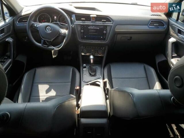 Серый Фольксваген Тигуан, объемом двигателя 1.98 л и пробегом 85 тыс. км за 4000 $, фото 7 на Automoto.ua