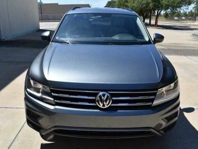 Серый Фольксваген Тигуан, объемом двигателя 2 л и пробегом 45 тыс. км за 9000 $, фото 1 на Automoto.ua