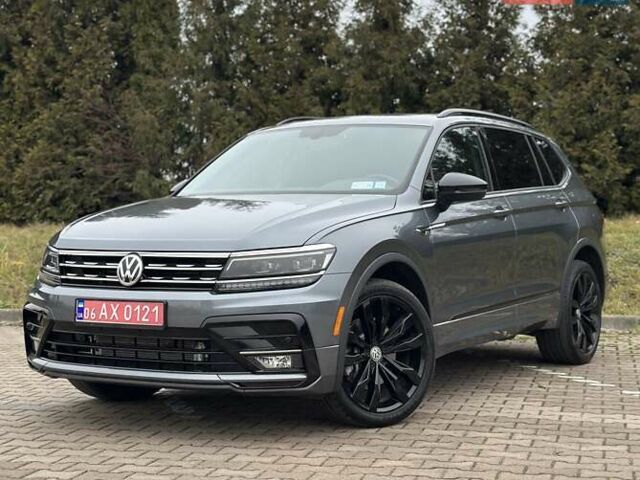 Серый Фольксваген Тигуан, объемом двигателя 2 л и пробегом 67 тыс. км за 25999 $, фото 4 на Automoto.ua