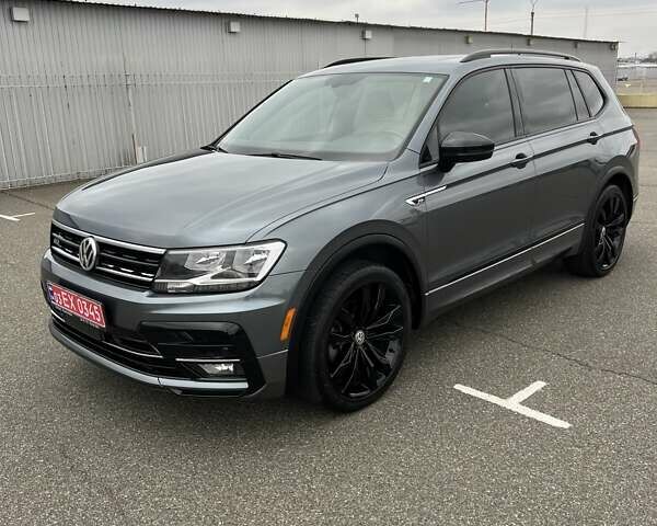 Серый Фольксваген Тигуан, объемом двигателя 1.98 л и пробегом 98 тыс. км за 24500 $, фото 3 на Automoto.ua