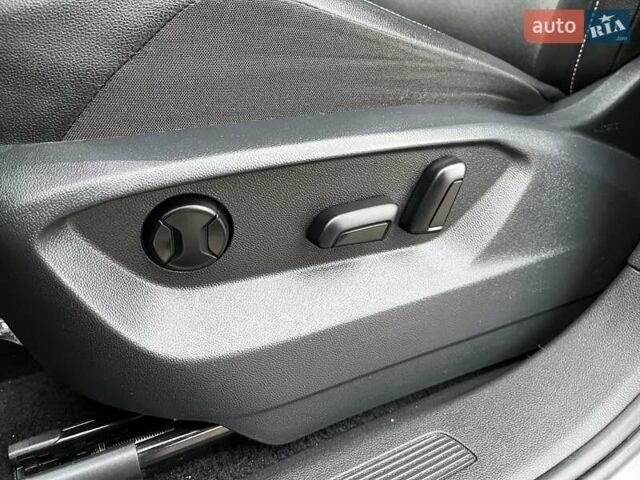 Серый Фольксваген Тигуан, объемом двигателя 2 л и пробегом 119 тыс. км за 19500 $, фото 74 на Automoto.ua