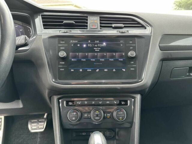 Сірий Фольксваген Тігуан, об'ємом двигуна 2 л та пробігом 11 тис. км за 7500 $, фото 11 на Automoto.ua