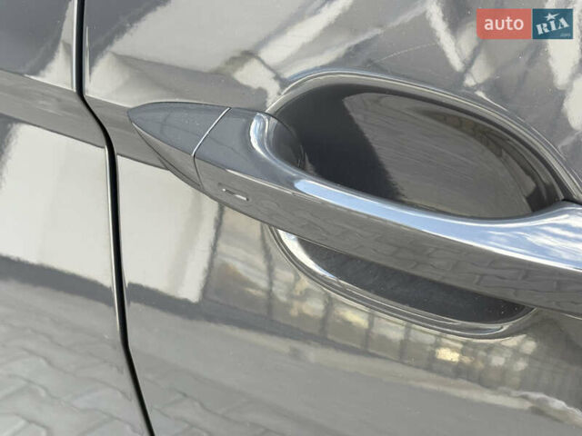 Серый Фольксваген Тигуан, объемом двигателя 2 л и пробегом 176 тыс. км за 27950 $, фото 31 на Automoto.ua