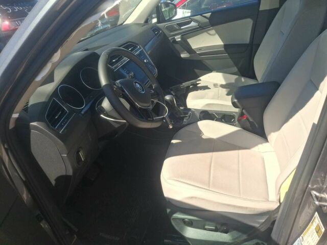 Серый Фольксваген Тигуан, объемом двигателя 2 л и пробегом 56 тыс. км за 12500 $, фото 15 на Automoto.ua