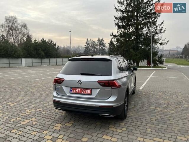 Серый Фольксваген Тигуан, объемом двигателя 2 л и пробегом 119 тыс. км за 19500 $, фото 59 на Automoto.ua