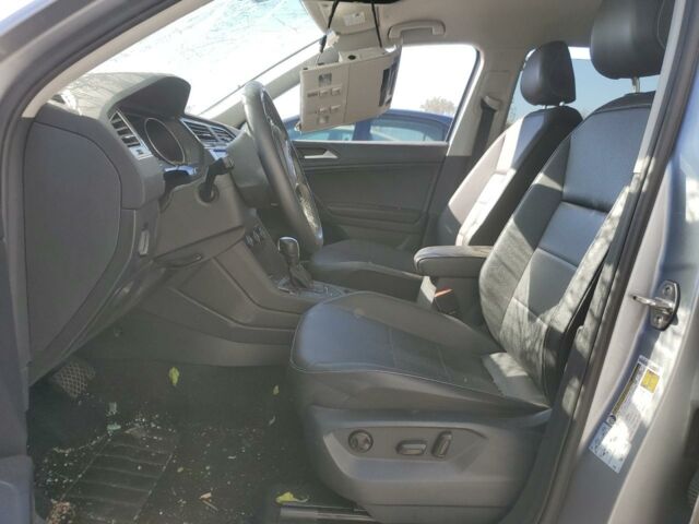 Серый Фольксваген Тигуан, объемом двигателя 2 л и пробегом 160 тыс. км за 6000 $, фото 6 на Automoto.ua