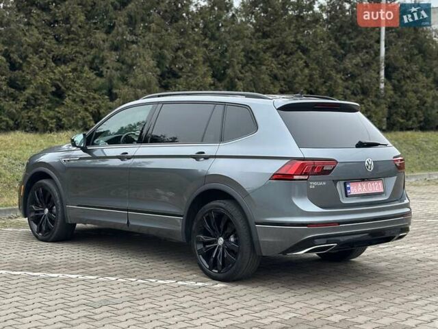 Серый Фольксваген Тигуан, объемом двигателя 2 л и пробегом 67 тыс. км за 25999 $, фото 9 на Automoto.ua