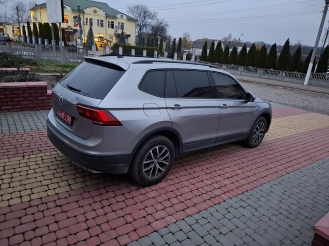 Сірий Фольксваген Тігуан, об'ємом двигуна 2 л та пробігом 88 тис. км за 20000 $, фото 3 на Automoto.ua