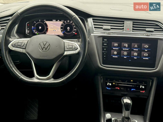 Сірий Фольксваген Тігуан, об'ємом двигуна 2 л та пробігом 204 тис. км за 34499 $, фото 30 на Automoto.ua
