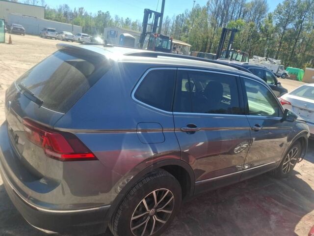 Серый Фольксваген Тигуан, объемом двигателя 2 л и пробегом 56 тыс. км за 12500 $, фото 10 на Automoto.ua