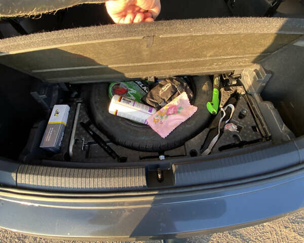 Серый Фольксваген Тигуан, объемом двигателя 1.98 л и пробегом 119 тыс. км за 21500 $, фото 13 на Automoto.ua