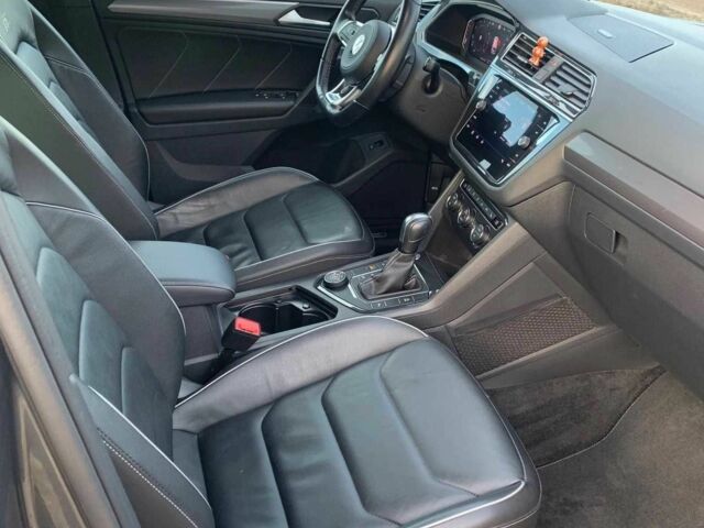 Серый Фольксваген Тигуан, объемом двигателя 2 л и пробегом 74 тыс. км за 11100 $, фото 11 на Automoto.ua