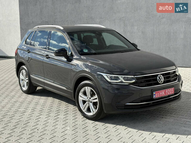 Серый Фольксваген Тигуан, объемом двигателя 2 л и пробегом 176 тыс. км за 27950 $, фото 5 на Automoto.ua