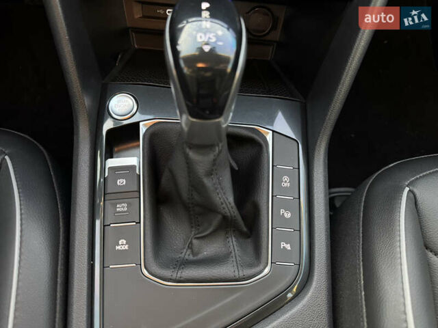 Серый Фольксваген Тигуан, объемом двигателя 1.97 л и пробегом 30 тыс. км за 35000 $, фото 21 на Automoto.ua