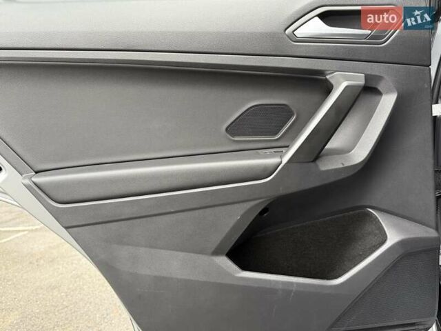 Серый Фольксваген Тигуан, объемом двигателя 1.98 л и пробегом 100 тыс. км за 23900 $, фото 26 на Automoto.ua