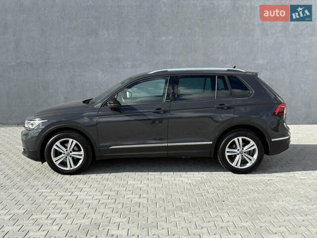 Серый Фольксваген Тигуан, объемом двигателя 2 л и пробегом 176 тыс. км за 27950 $, фото 17 на Automoto.ua