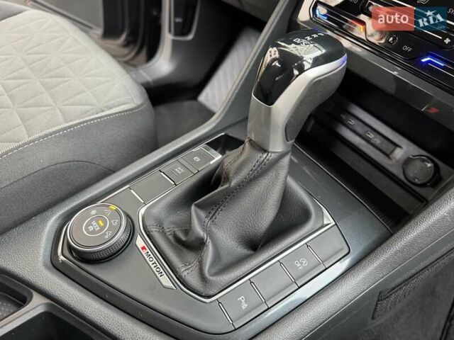 Фольксваген Тигуан 2021 в Киеве на Automoto.ua Серый Фольксваген Тигуан, объемом двигателя 1.97 л и пробегом 51 тыс. км за 34900 $, фото 26 на Automoto.ua