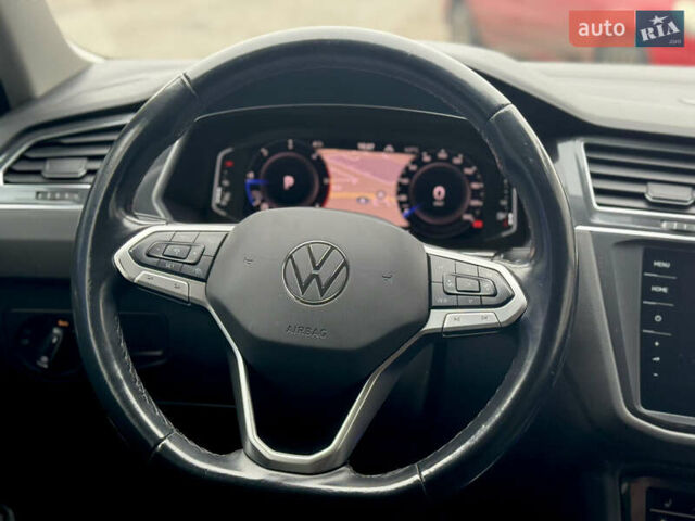 Сірий Фольксваген Тігуан, об'ємом двигуна 2 л та пробігом 204 тис. км за 34499 $, фото 29 на Automoto.ua