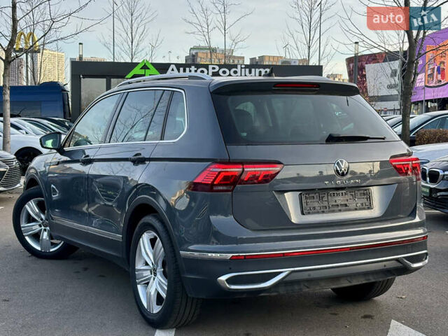 Серый Фольксваген Тигуан, объемом двигателя 1.97 л и пробегом 180 тыс. км за 31000 $, фото 8 на Automoto.ua