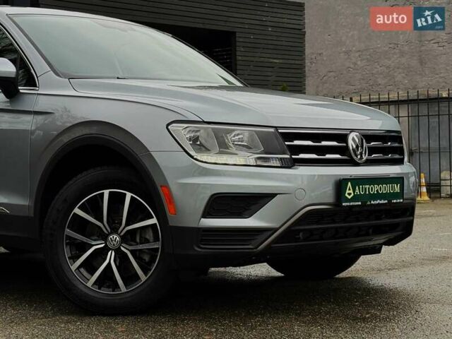 Серый Фольксваген Тигуан, объемом двигателя 1.98 л и пробегом 100 тыс. км за 23900 $, фото 8 на Automoto.ua