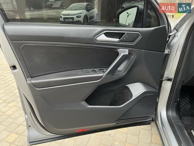 Серый Фольксваген Тигуан, объемом двигателя 2 л и пробегом 119 тыс. км за 19500 $, фото 24 на Automoto.ua