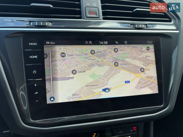 Серый Фольксваген Тигуан, объемом двигателя 2 л и пробегом 176 тыс. км за 27950 $, фото 64 на Automoto.ua