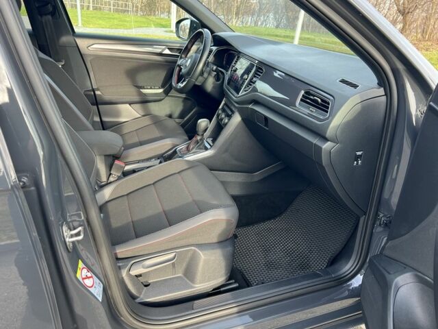 Серый Фольксваген Тигуан, объемом двигателя 1.5 л и пробегом 49 тыс. км за 23700 $, фото 8 на Automoto.ua