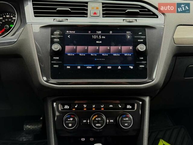 Серый Фольксваген Тигуан, объемом двигателя 1.98 л и пробегом 100 тыс. км за 23900 $, фото 35 на Automoto.ua