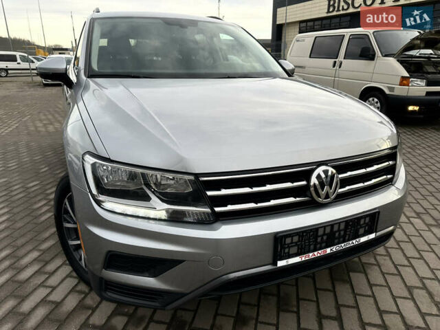 Серый Фольксваген Тигуан, объемом двигателя 2 л и пробегом 124 тыс. км за 16999 $, фото 6 на Automoto.ua