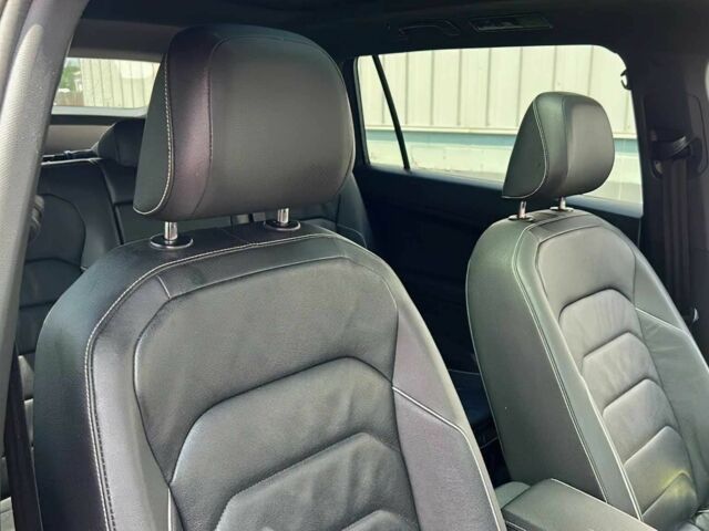 Серый Фольксваген Тигуан, объемом двигателя 2 л и пробегом 38 тыс. км за 13000 $, фото 9 на Automoto.ua