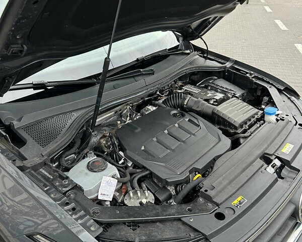 Серый Фольксваген Тигуан, объемом двигателя 2 л и пробегом 194 тыс. км за 31500 $, фото 35 на Automoto.ua