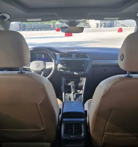 Серый Фольксваген Тигуан, объемом двигателя 1.98 л и пробегом 99 тыс. км за 26000 $, фото 14 на Automoto.ua