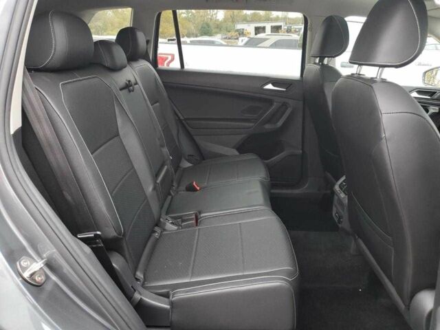 Серый Фольксваген Тигуан, объемом двигателя 2 л и пробегом 65 тыс. км за 3900 $, фото 9 на Automoto.ua