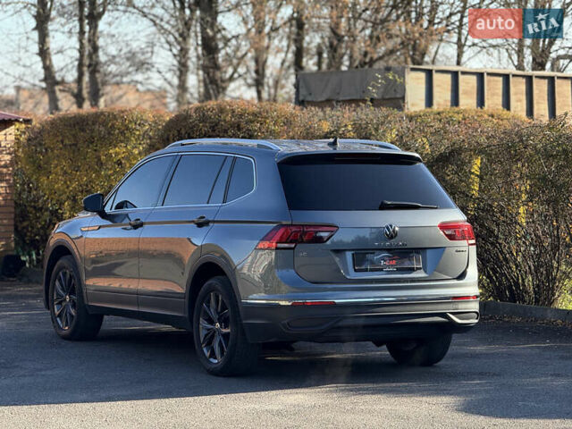 Серый Фольксваген Тигуан, объемом двигателя 2 л и пробегом 120 тыс. км за 23500 $, фото 9 на Automoto.ua