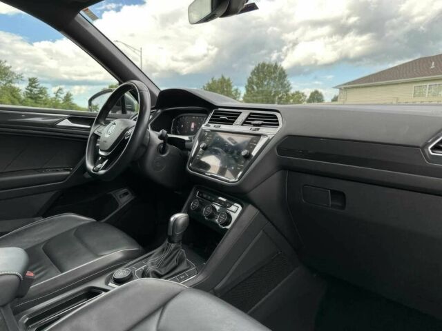 Сірий Фольксваген Тігуан, об'ємом двигуна 2 л та пробігом 11 тис. км за 7500 $, фото 15 на Automoto.ua