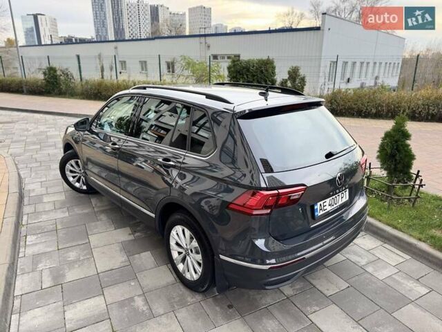 Сірий Фольксваген Тігуан, об'ємом двигуна 1.97 л та пробігом 51 тис. км за 34500 $, фото 17 на Automoto.ua