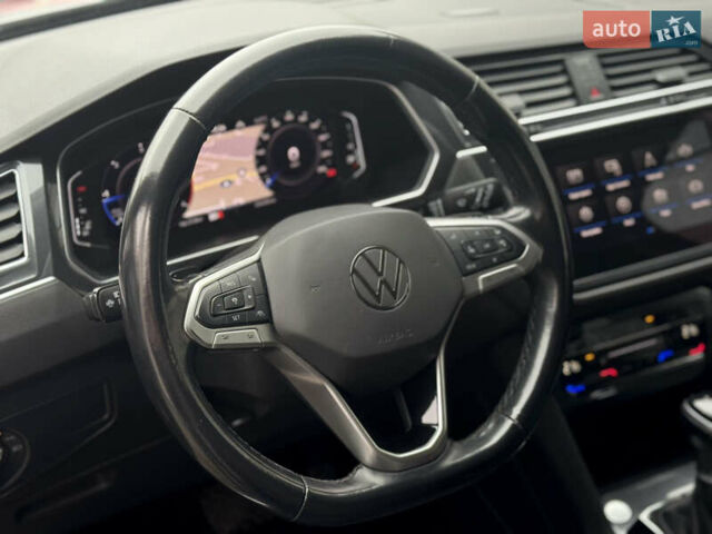 Сірий Фольксваген Тігуан, об'ємом двигуна 2 л та пробігом 204 тис. км за 34499 $, фото 12 на Automoto.ua