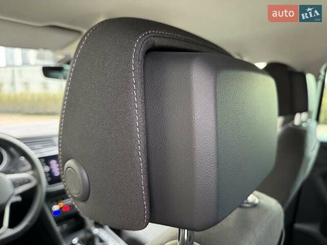 Фольксваген Тигуан 2021 в Киеве на Automoto.ua Серый Фольксваген Тигуан, объемом двигателя 1.97 л и пробегом 51 тыс. км за 34900 $, фото 38 на Automoto.ua