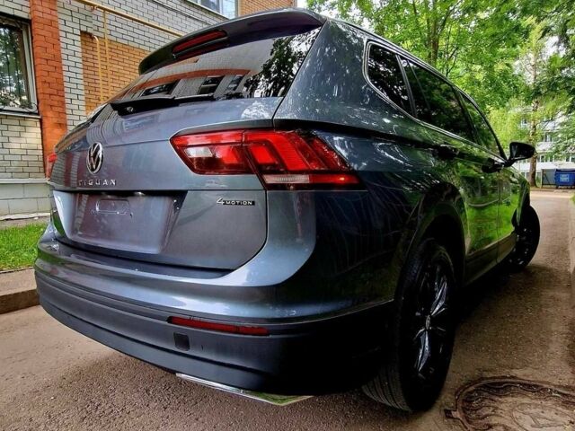Серый Фольксваген Тигуан, объемом двигателя 2 л и пробегом 43 тыс. км за 13800 $, фото 9 на Automoto.ua